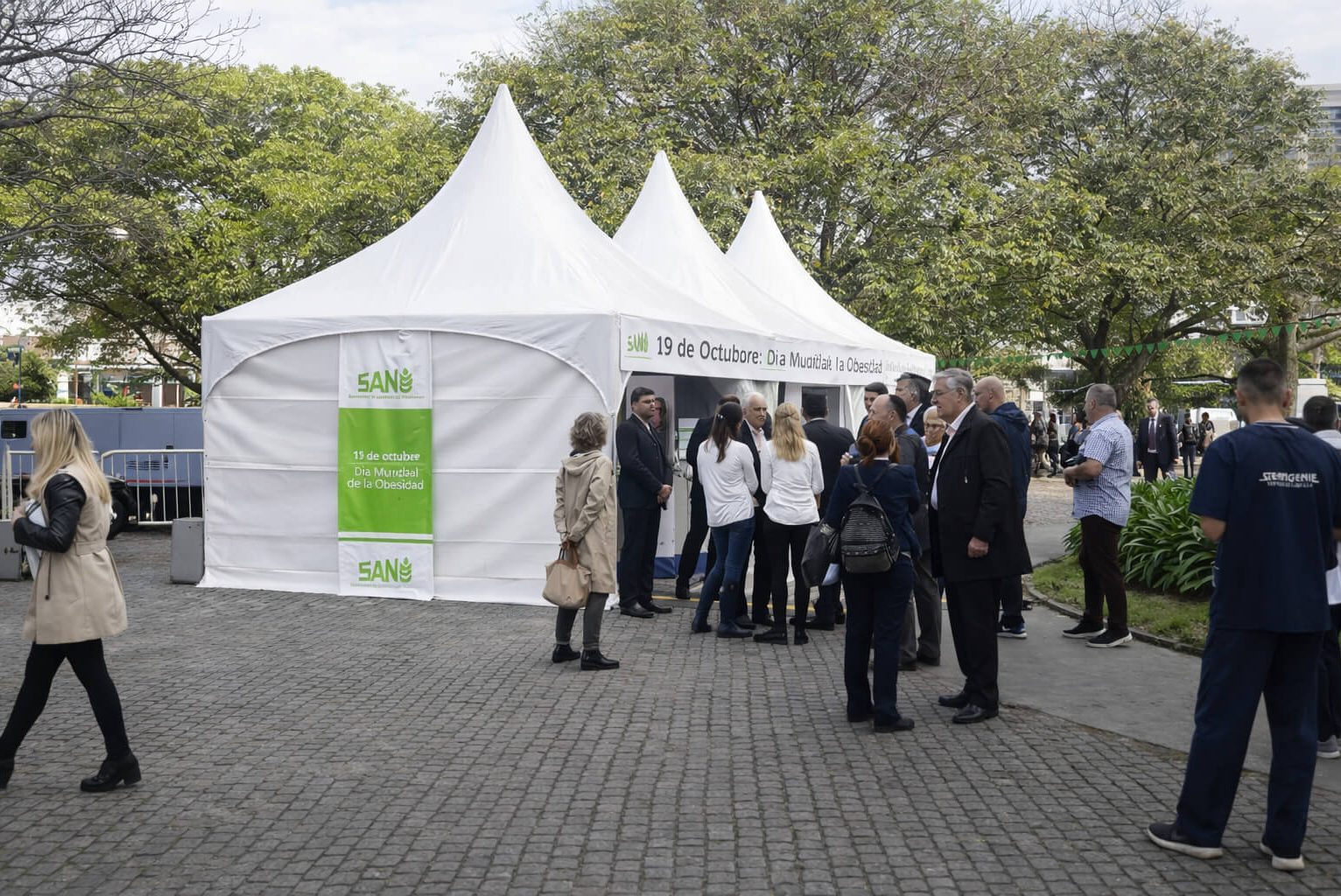 9F55C42E-4DD4-44F5-A24A-7D80B7AB2126